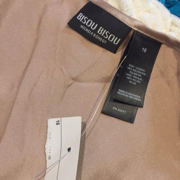 NWT Bisou Bisou silky lace top - Picture 4 of 6